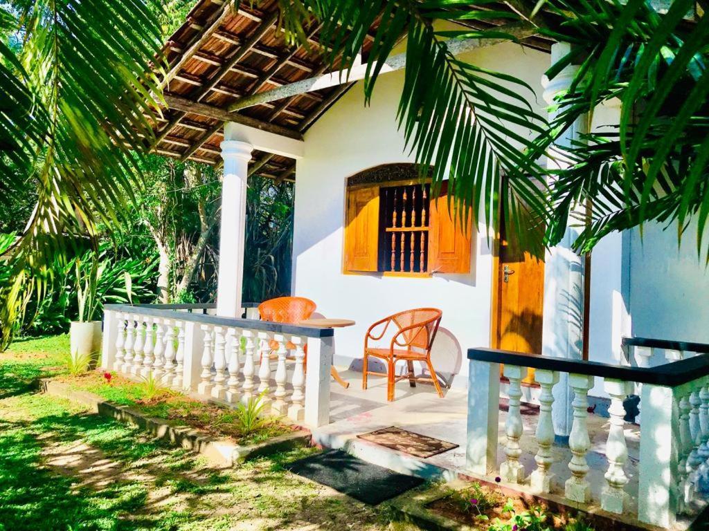 Freedom192 Hotel Weligama Bagian luar foto
