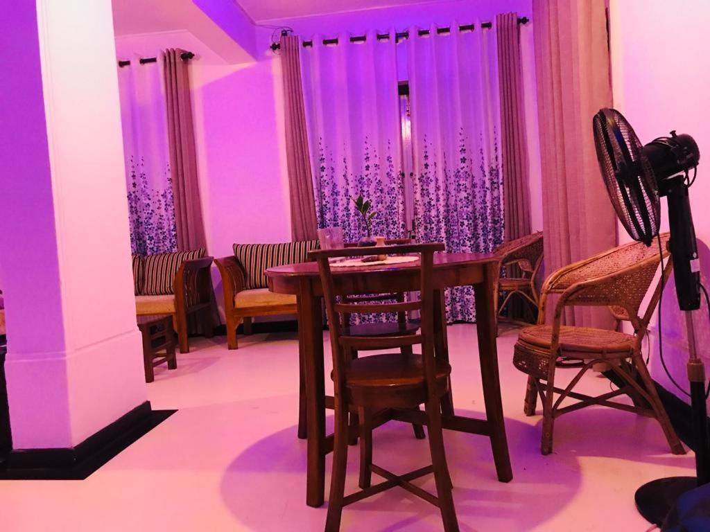 Freedom192 Hotel Weligama Bagian luar foto