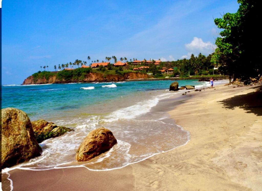 Freedom192 Hotel Weligama Bagian luar foto
