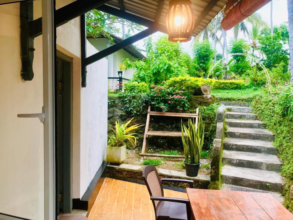 Freedom192 Hotel Weligama Bagian luar foto