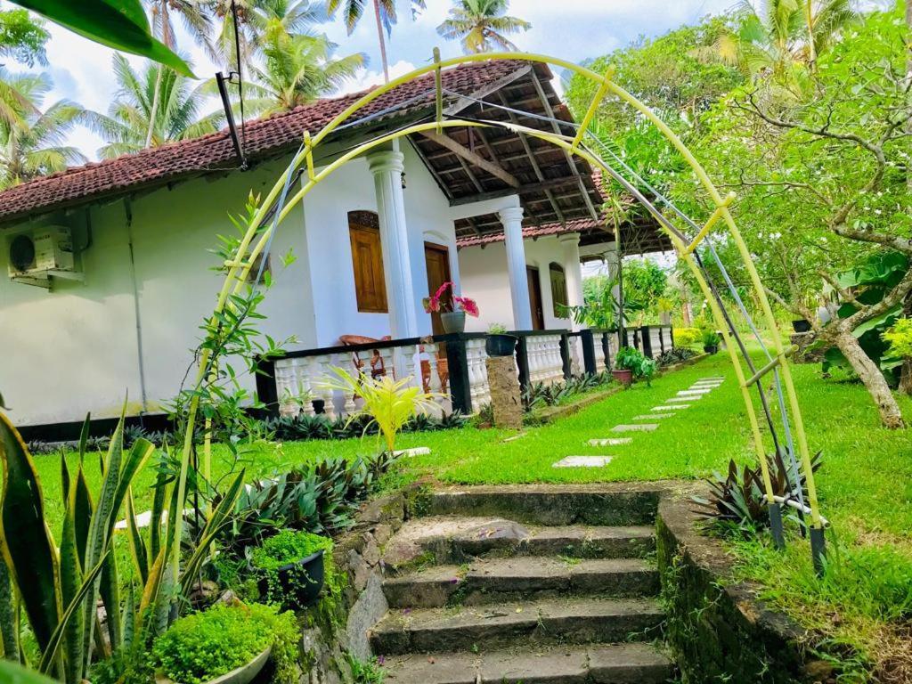 Freedom192 Hotel Weligama Bagian luar foto