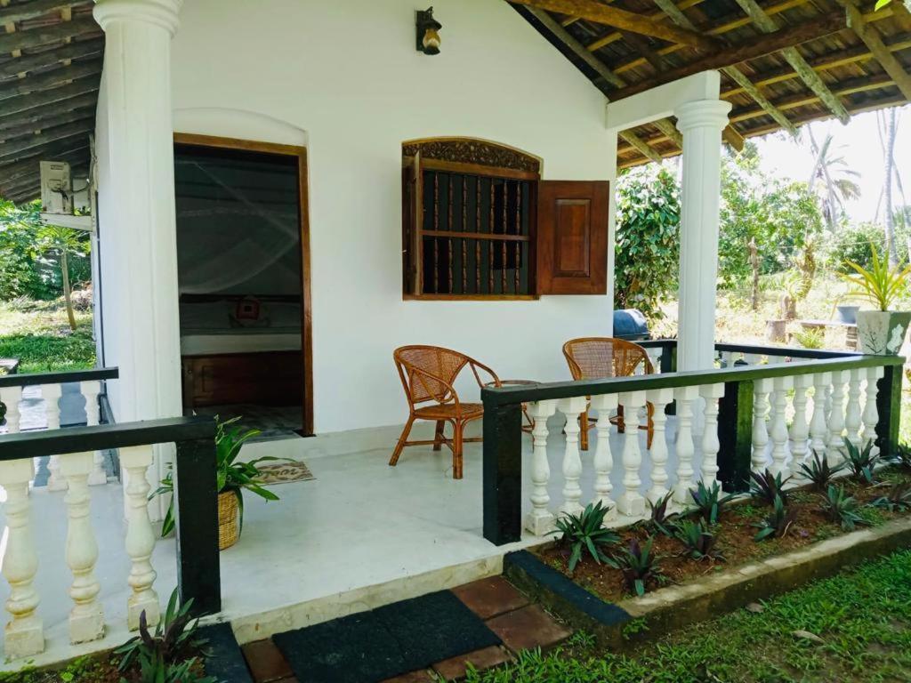 Freedom192 Hotel Weligama Bagian luar foto