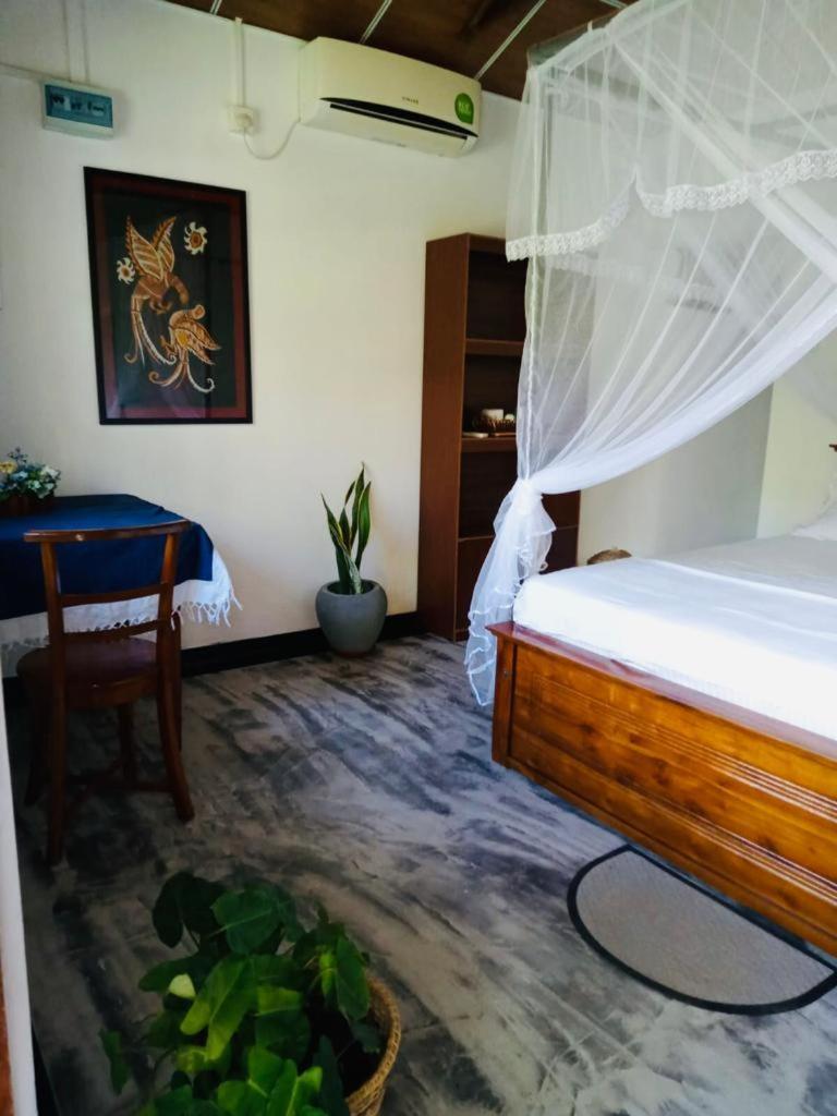 Freedom192 Hotel Weligama Bagian luar foto