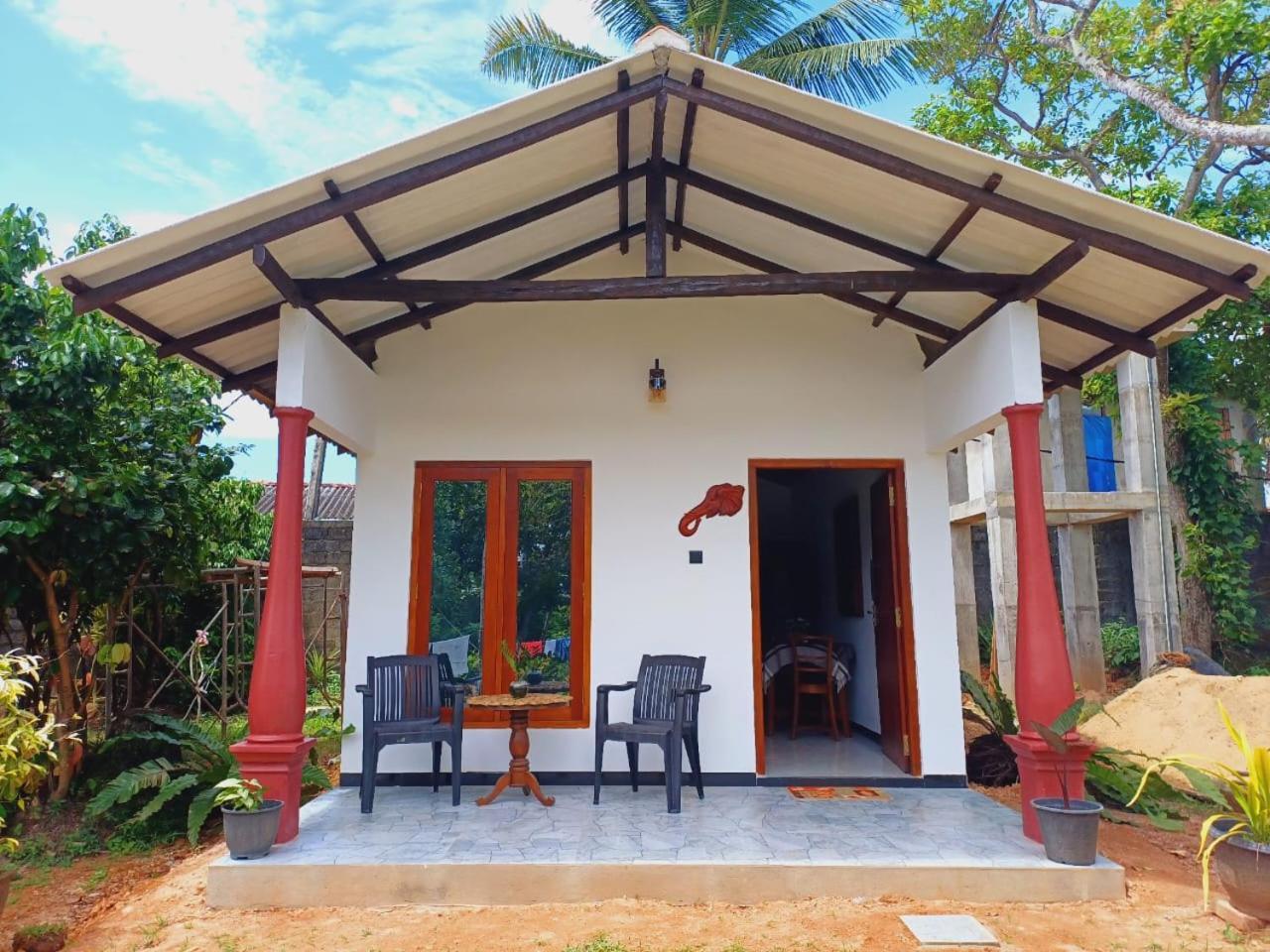 Freedom192 Hotel Weligama Bagian luar foto