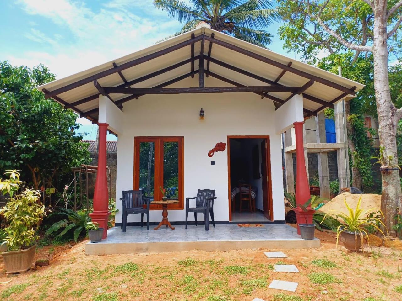 Freedom192 Hotel Weligama Bagian luar foto