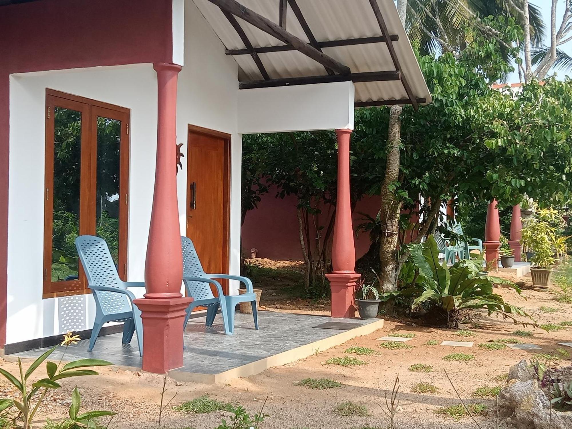 Freedom192 Hotel Weligama Bagian luar foto